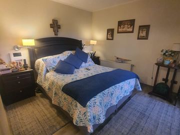 Excelente Casa En Condominio Conjunto Parque Cousiño. 5d/3b