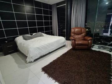 PENTHOUSE EN VENTA EN TORRE DE BALCONES DE SATELITE EN ZONA SUR EN MONTERREY.