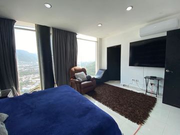 DEPARTAMENTO TIPO PENTHOUSE EN VENTA EN TORRE DE BALCONES DE SATELITE EN ZONA SUR EN MONTERREY.