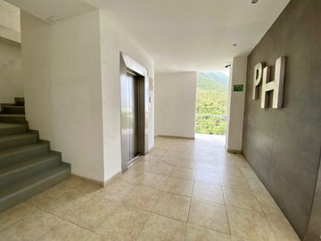 DEPARTAMENTO TIPO PENTHOUSE EN VENTA EN TORRE DE BALCONES DE SATELITE EN ZONA SUR EN MONTERREY.