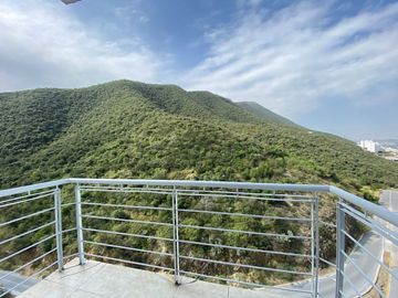 DEPARTAMENTO TIPO PENTHOUSE EN VENTA EN TORRE DE BALCONES DE SATELITE EN ZONA SUR EN MONTERREY.