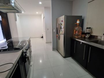 PENTHOUSE EN VENTA EN TORRE DE BALCONES DE SATELITE EN ZONA SUR EN MONTERREY.