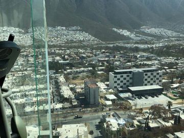 PENTHOUSE EN VENTA EN TORRE DE BALCONES DE SATELITE EN ZONA SUR EN MONTERREY.