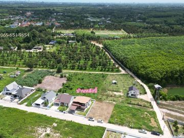 New house for sale, never lived in, area 100 square meters, 3 bedrooms, near tourist attractions. Job resources and facilities, Ban Laeng, Rayong