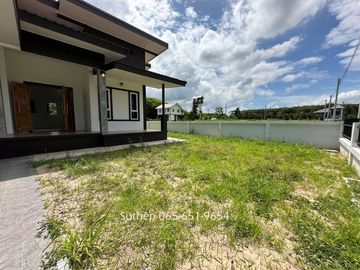 New house for sale, never lived in, area 100 square meters, 3 bedrooms, near tourist attractions. Job resources and facilities, Ban Laeng, Rayong