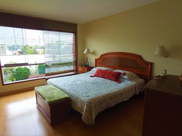 Venta Linda Casa en Condominio con Piscina y Hermoso Jardin - Sol de La Molina