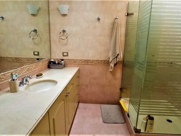 Venta Linda Casa en Condominio con Piscina y Hermoso Jardin - Sol de La Molina