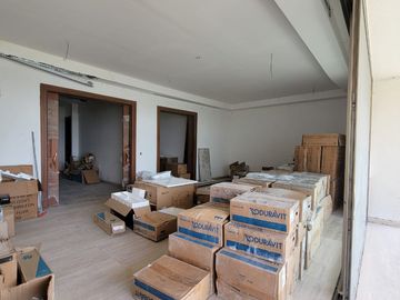 En venta lujoso y moderno departamento en Edificio Sotonovo, Km 6 vía a Samborondón, vista al Río.