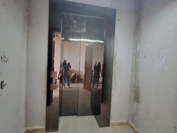 En venta lujoso y moderno departamento en Edificio Sotonovo, Km 6 vía a Samborondón, vista al Río.