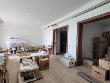En venta lujoso y moderno departamento en Edificio Sotonovo, Km 6 vía a Samborondón, vista al Río.