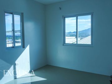 NEWLY CONSTRUCTED 4 BEDROOM UNIT LOCATED JUST A FEW MINUTES DRIVE FROM TANAUAN STAR TOLLWAY EXIT
