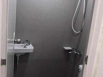 Condo/ Apartment Building for Sale in Makati