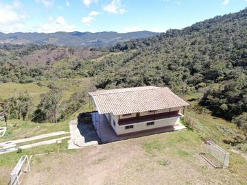 VENDO FINCA AGRÍCOLA, PARA GANADO O CERDOS EN SANTUARIO ANTIOQUIA.