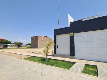 Se Vende Casa De Estreno En Urb La Florida De Ica