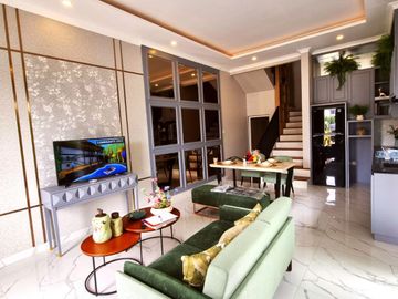 Townhouse Mewah Dikawasan Rempoa Ada Kolam Renang Pribadi 3,2 M