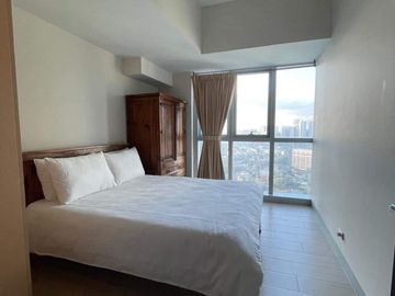 FOR SALE: 2 Bedroom Unit in Uptown Parksuites, BGC, Taguig
