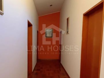 VENDO CASA DE UNA PLANTA EN SURCO 1,209m2