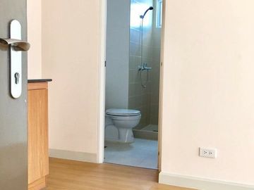 condo apartment house unit for rent to own in manila 2 bedroom condominium in manila back of robinson otis near unilever landers pedrp gil ermita