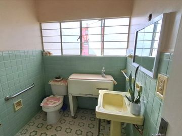Venta de excepcional casa en Clavería