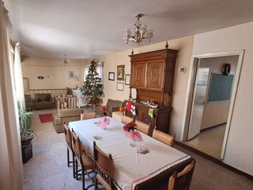 Venta de excepcional casa en Clavería