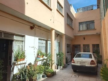 Venta de excepcional casa en Clavería