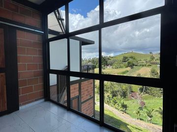 MARINILLA ANTIOQUIA - SECTOR EL SOCORRO - FINCA EN VENTA (2 CASAS)