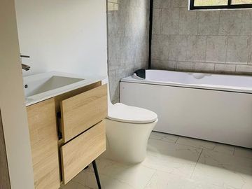 MARINILLA ANTIOQUIA - SECTOR EL SOCORRO - FINCA EN VENTA (2 CASAS)