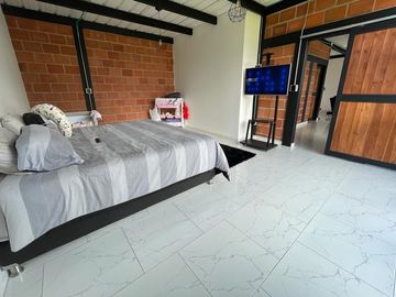 MARINILLA ANTIOQUIA - SECTOR EL SOCORRO - FINCA EN VENTA (2 CASAS)