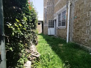 Bonita casa con local