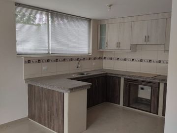 Vendo casa nueva en Ibarra 127m2, Parroquia San Francisco