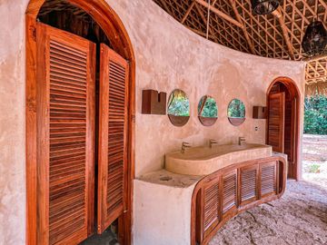 VILLAS DISRUPTIVAS de 1-5 habitaciones on-demand sobre Av. Coba en Tulum