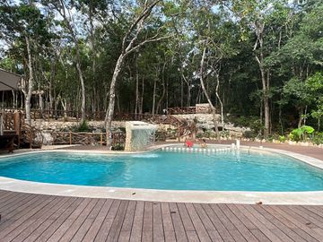VILLAS DISRUPTIVAS de 1-5 habitaciones on-demand sobre Av. Coba en Tulum
