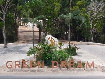 VILLAS DISRUPTIVAS de 1-5 habitaciones on-demand sobre Av. Coba en Tulum