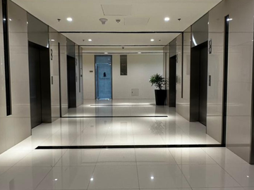 Parkways Corporate Center 55sqm floor Area Office Space Unit in 26th Floor, For Sale