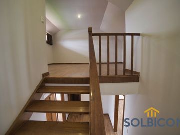 Casa a la venta en Cuenca Misicata de 4 habitaciones