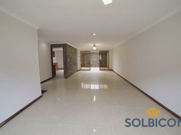 Casa a la venta en Cuenca Misicata de 4 habitaciones