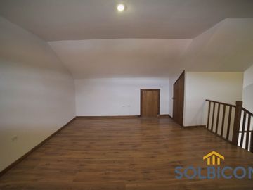 Casa a la venta en Cuenca Misicata de 4 habitaciones