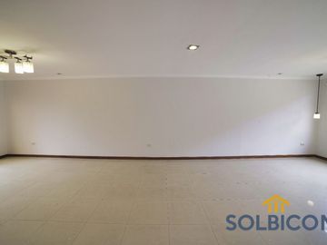 Casa a la venta en Cuenca Misicata de 4 habitaciones