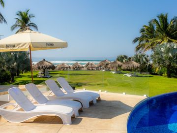 Venta de departamento junto a la playa con 3 habitaciones y club de playa