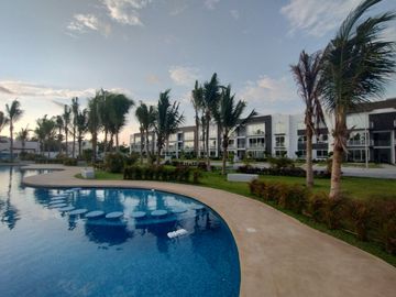 Venta de departamento junto a la playa con 3 habitaciones y club de playa