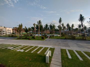 Venta de departamento junto a la playa con 3 habitaciones y club de playa