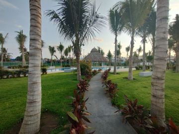 Venta de departamento junto a la playa con 3 habitaciones y club de playa
