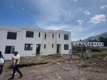 Ibarra - Casas en Venta en La Primavera