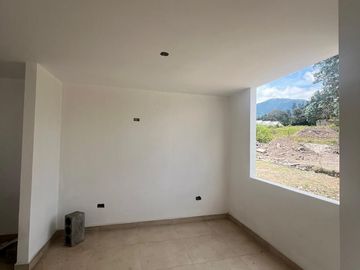 Ibarra - Casas en Venta en La Primavera