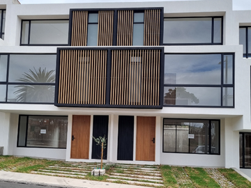VENTA DE CASA TRES Y CUATRO DORMITORIOS AMBATO