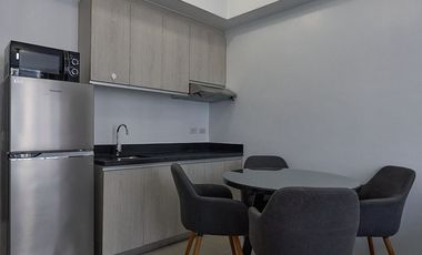 STRATOSPHERE18X: For Rent Fully Furnished Studio in The Stratosphere