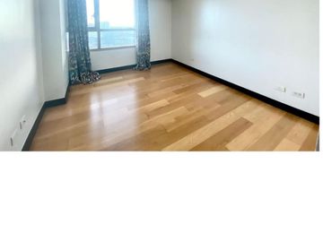 3 Bedroom Unit Condominium in TRAG San Lorenzo The Residence at Greenbelt Makati City