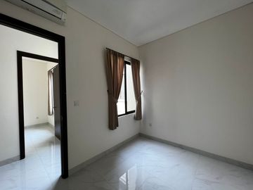 Disewakan Rumah Lavon Swancity Tangerang Banten Lokasi Strategis Murah
