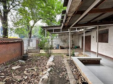 RUMAH at Jl. DARMAWANGSA, KEBAYORAN BARU, JAKSEL