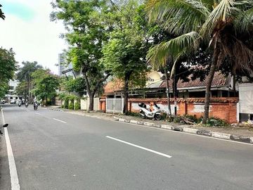 RUMAH at Jl. DARMAWANGSA, KEBAYORAN BARU, JAKSEL